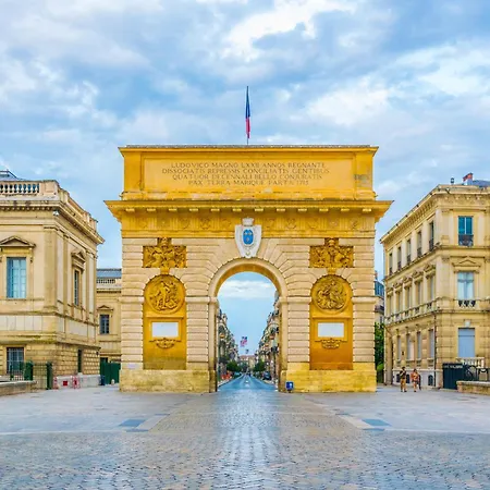 Harmonia Piscine Jean De Vedas Proche Montpellier Et Plages فيلة *